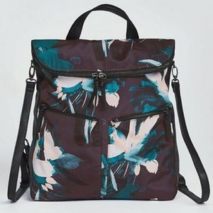 FABLETICS THE EVERYTHING WATERPROOF BACKPACK